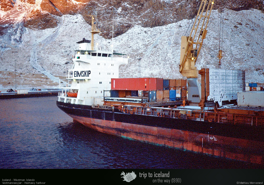 19901121_06_heimaey_cargoeimskip