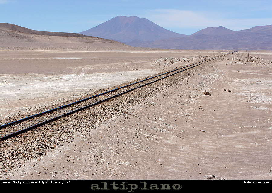 ferrocarril desde Uyuni (Bolivia) a Calama (Chile)