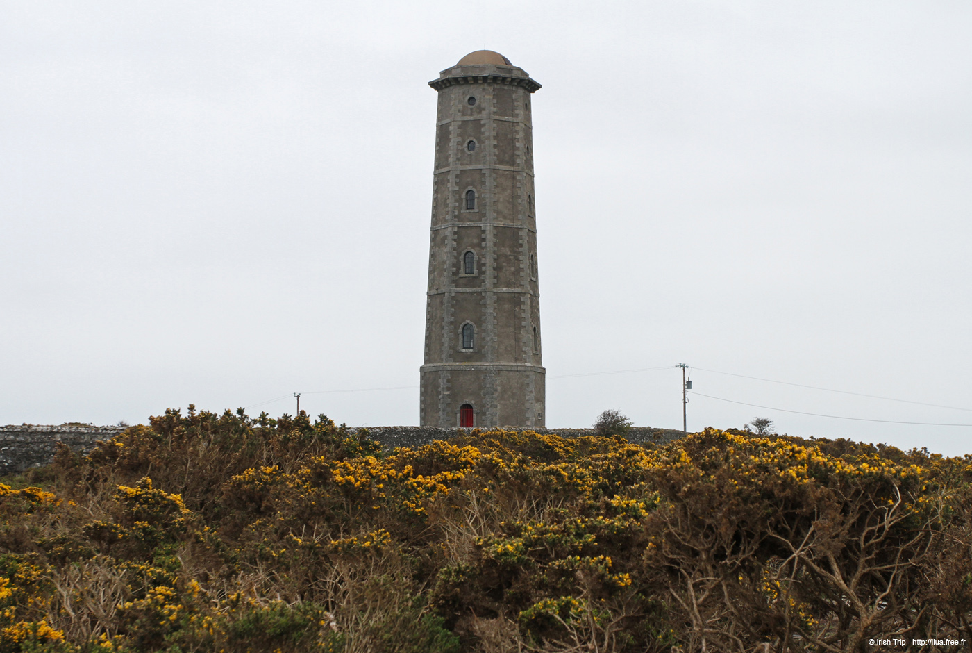 20120504_wicklow_head_oldlighthousea01