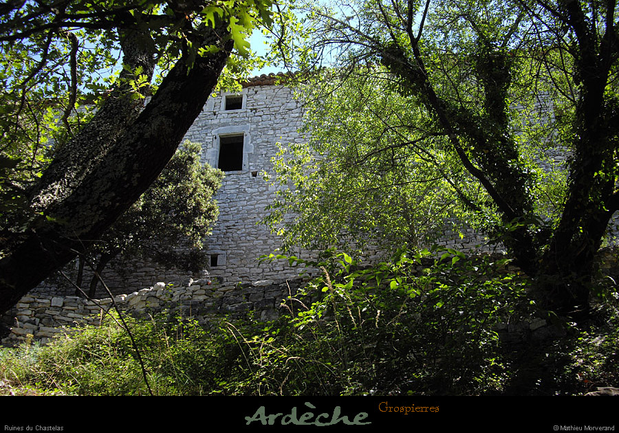20120622_grospierres_ruinesvillagechastelas05