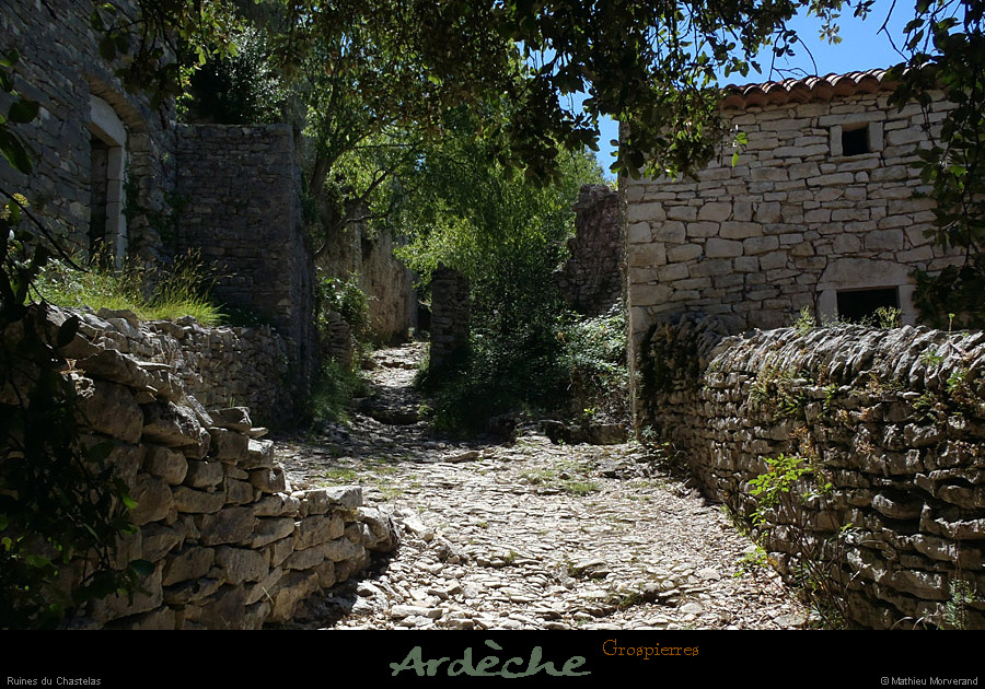 20120622_grospierres_ruinesvillagechastelas06