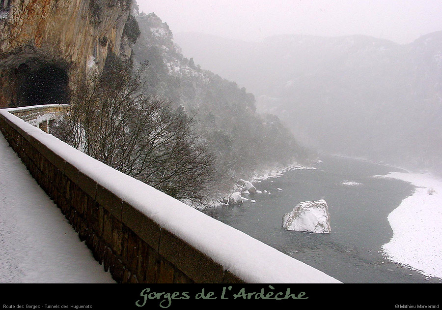 20011214_rtegorgestunnels1