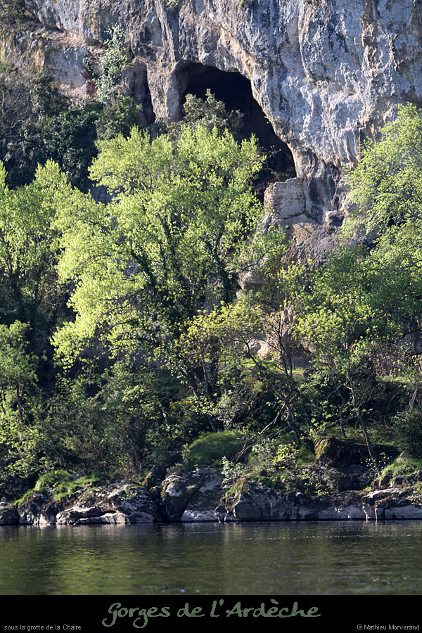 20110410_entreegrottedelachaire1