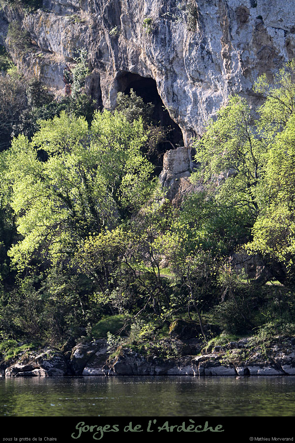 20110410_entreegrottedelachaire2