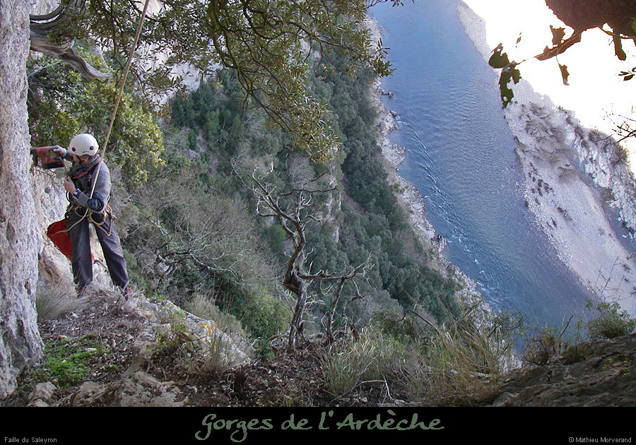 20090220_saleyrongrdearche_descentefaille3