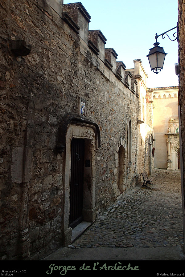 20131028_aigueze_village05