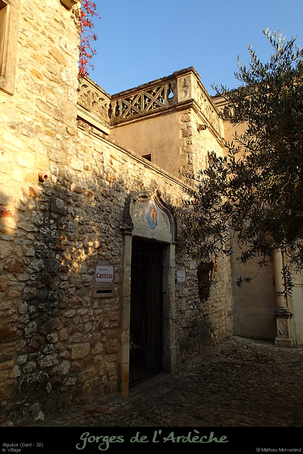 20131028_aigueze_village09