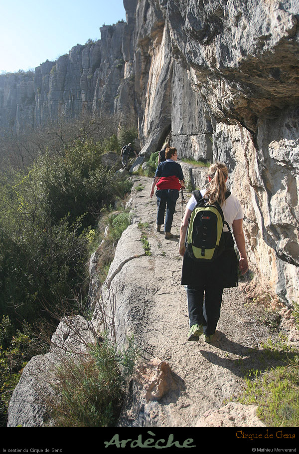20090315_cirquegens_sentierpiedfalaise09