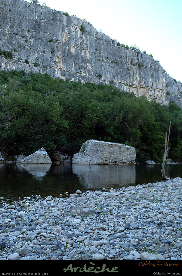 20120708_confluenceligneardeche_rocher2