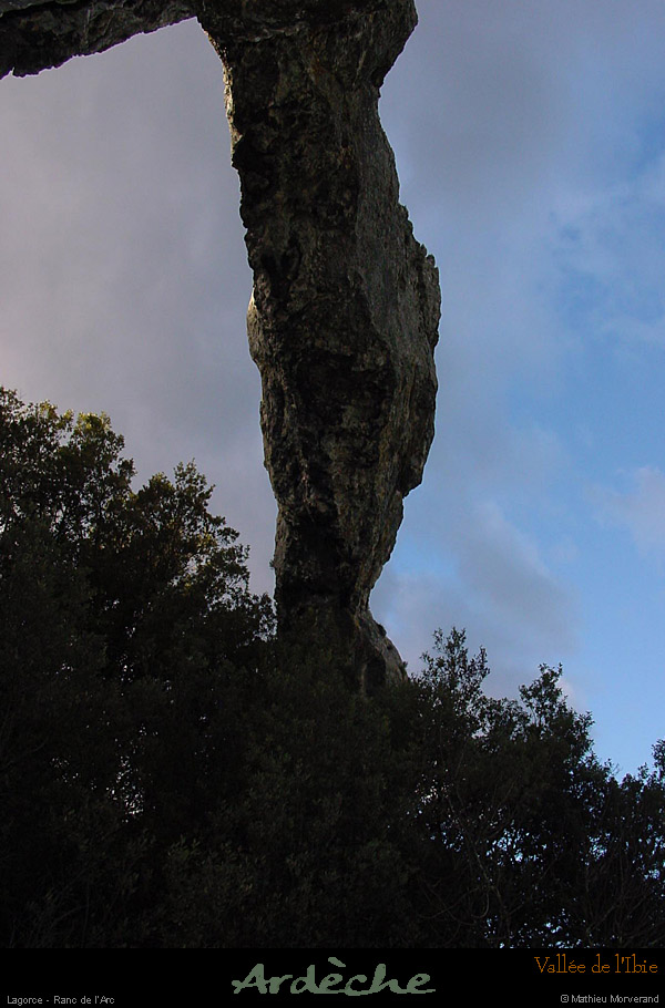 20021130_arche du ranc de l'arc par dessous_2