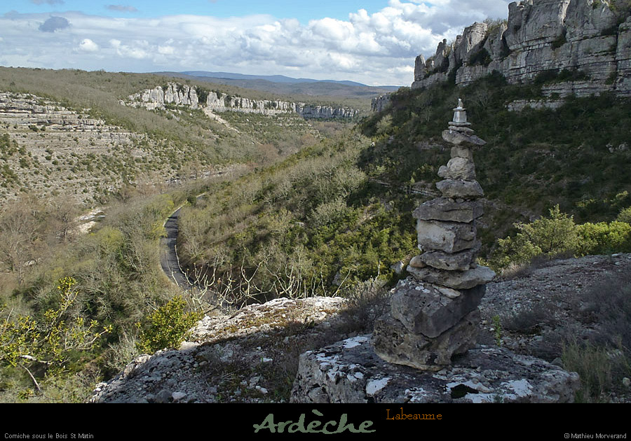 20130409_labeaume_sentierbleuolive_cairn03