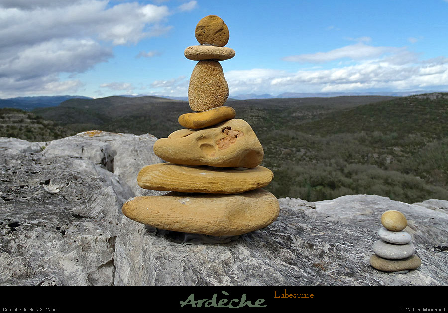 20130409_labeaume_sentierbleuolive_cairn06
