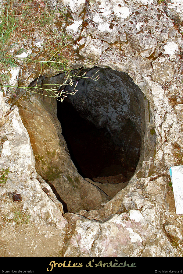 20030510_grottenouvelledevallon_entree_3