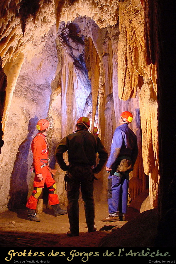 20030326_grottedegournier_in_team_08