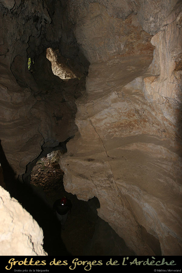 20100404_valaurievireint_grotte02