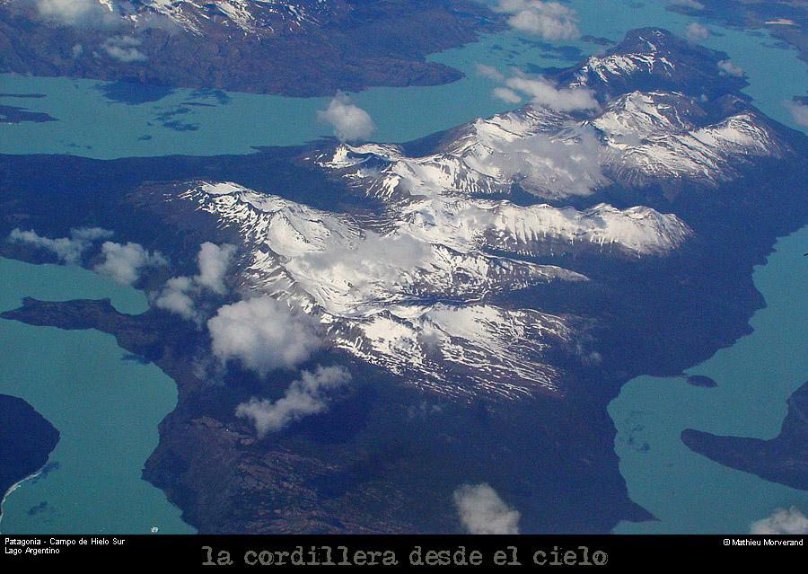 088_40_avionlagoargentino