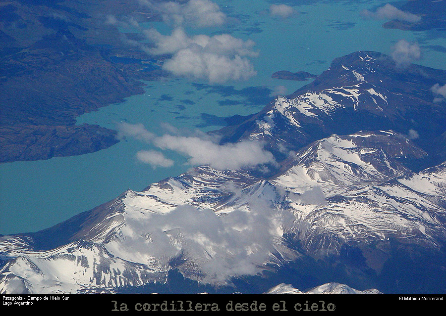 088_41_avionlagoargentino