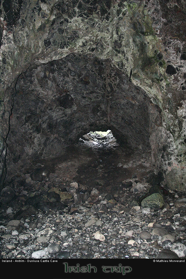 dunlucecastlecave05