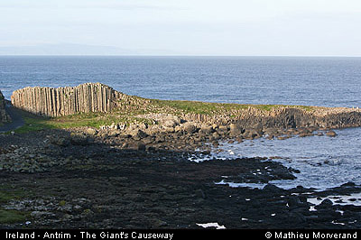 giantcauseway44titledcolumns
