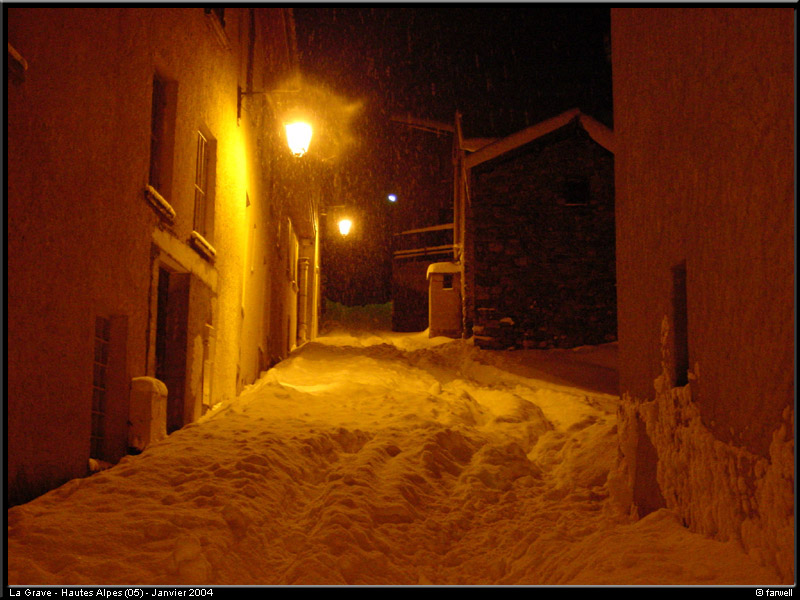 20040117_lagrave_villagedenuit_2